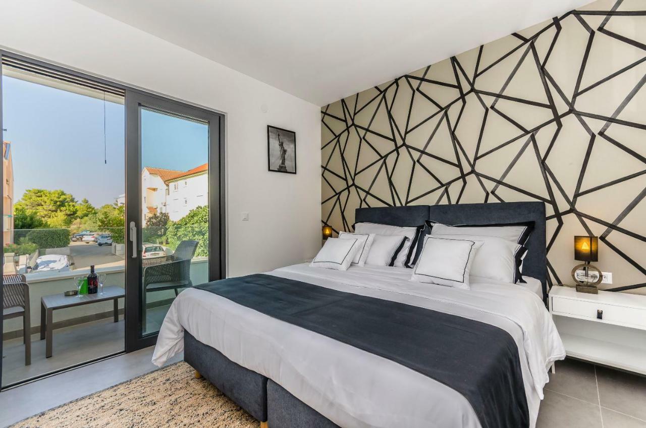 Apartments Villa Adriana I 斯里马 外观 照片