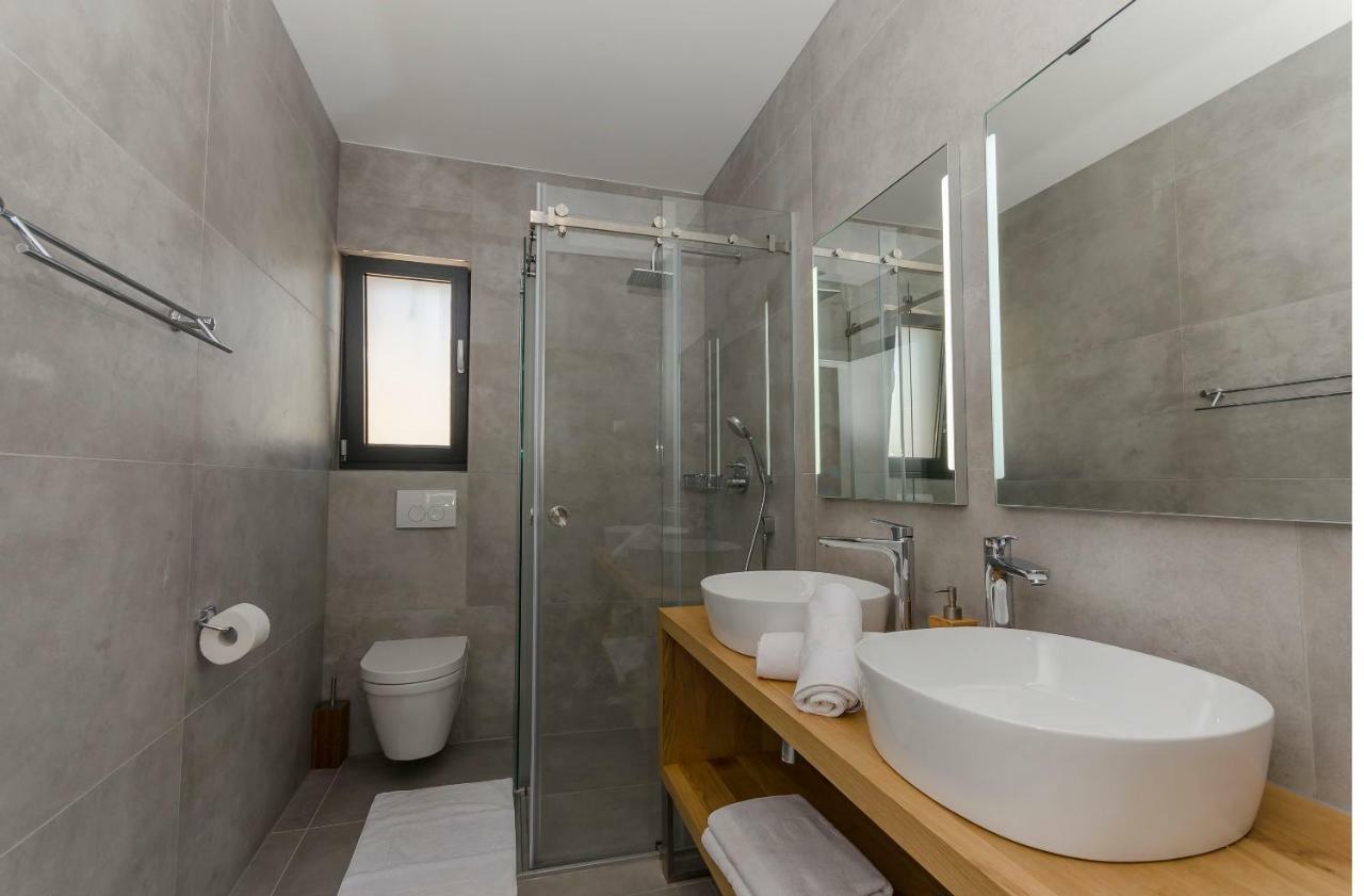 Apartments Villa Adriana I 斯里马 外观 照片