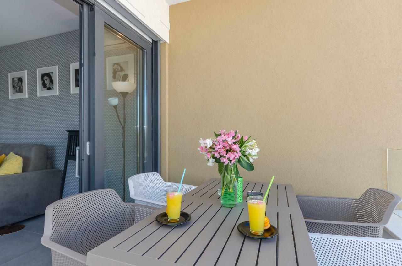 Apartments Villa Adriana I 斯里马 外观 照片